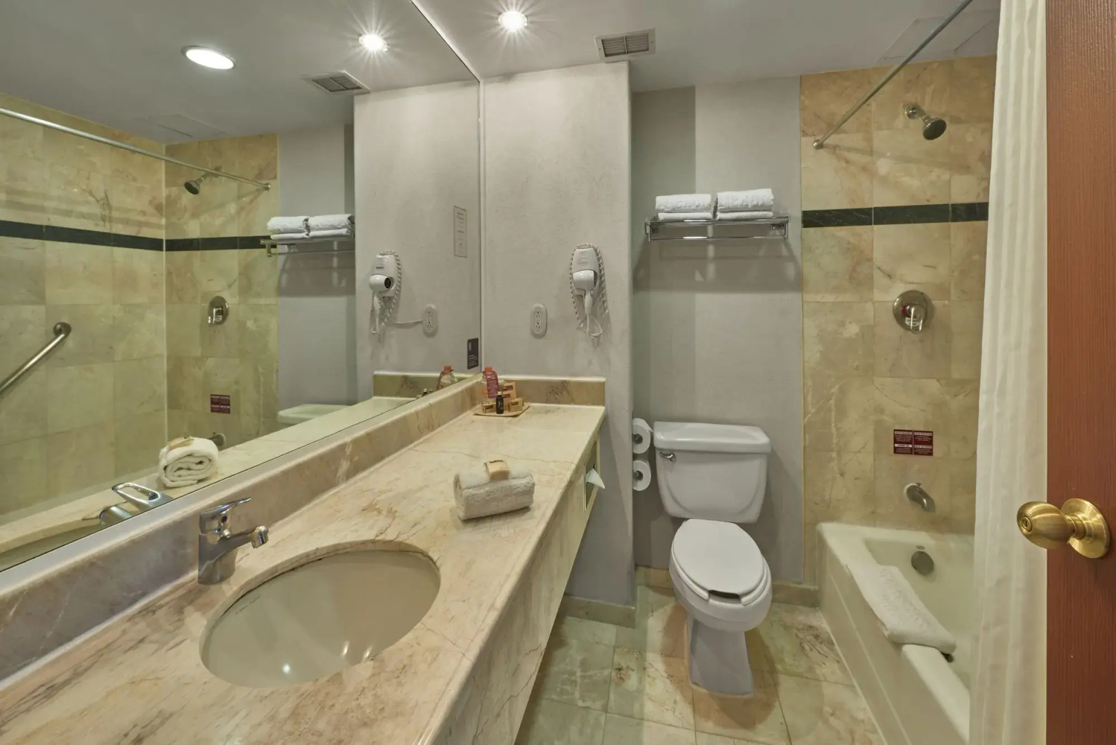 Hotel Sierra by HP Hotels