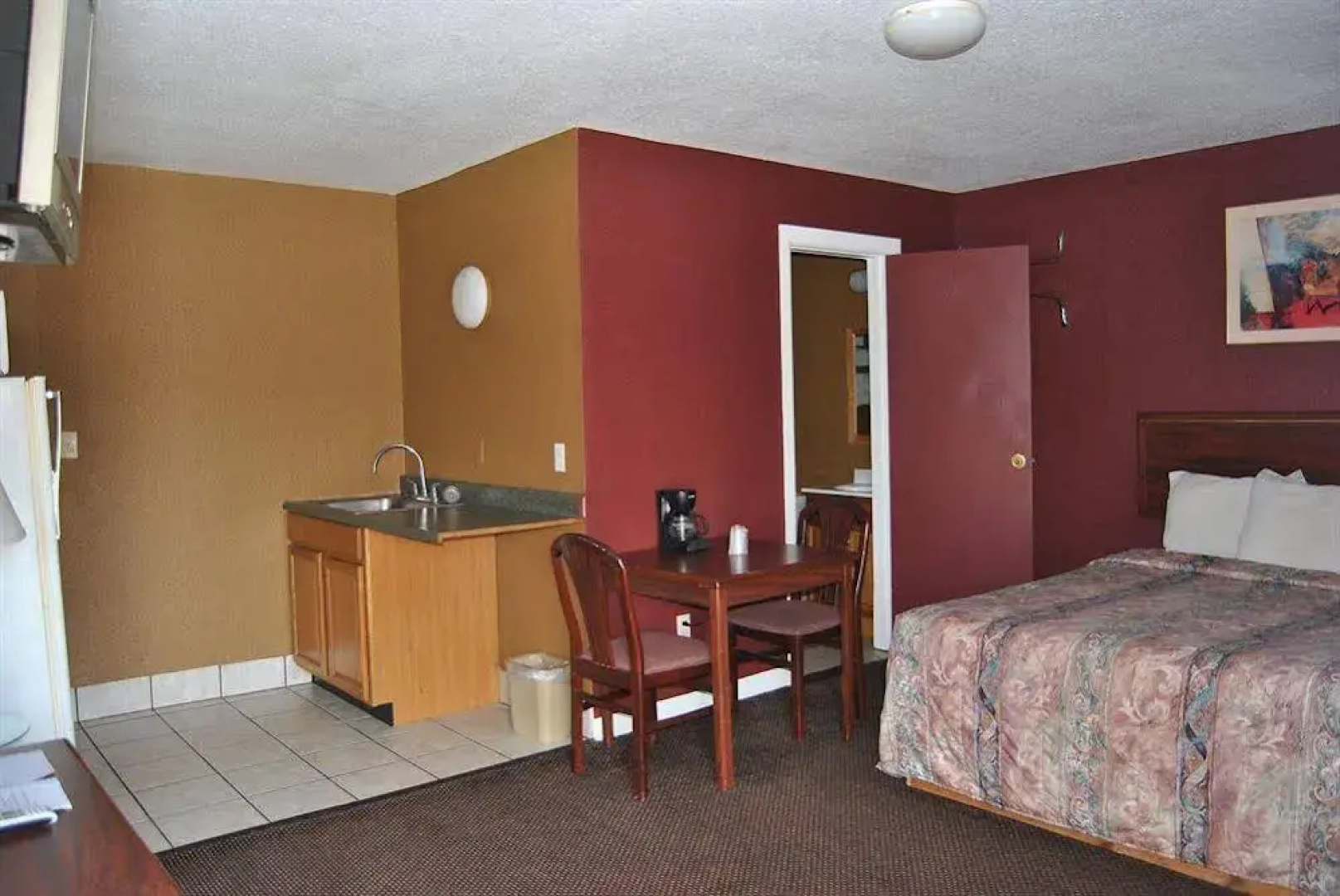Plaza Motel