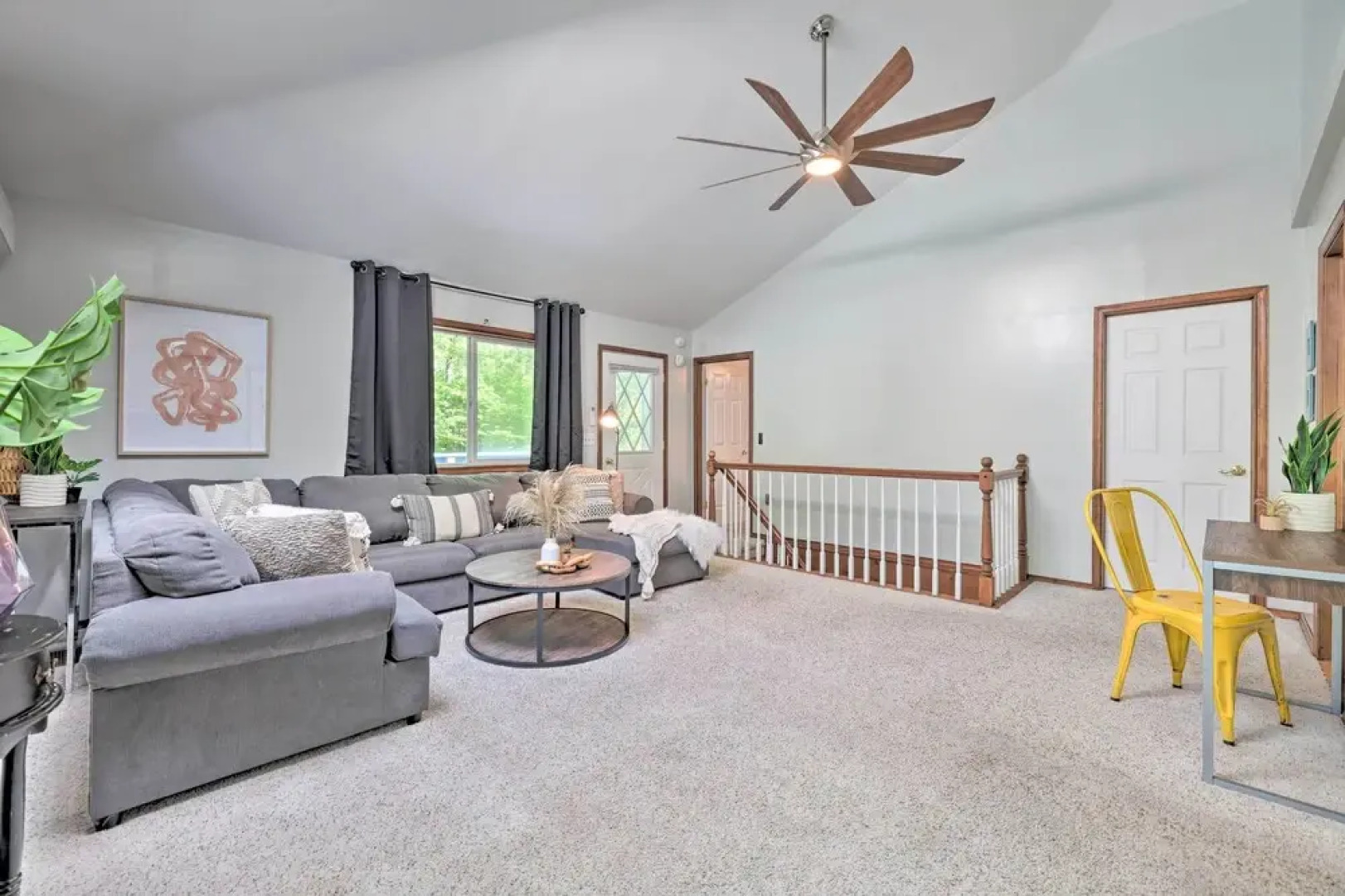 Tobyhanna Home w/ Hot Tub, Fire Pit, Deck + Grill!