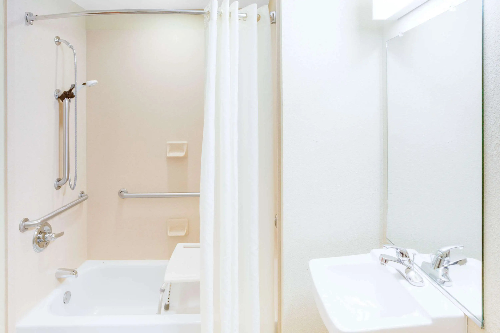 Microtel Inn & Suites by Wyndham Saraland/North Mobile