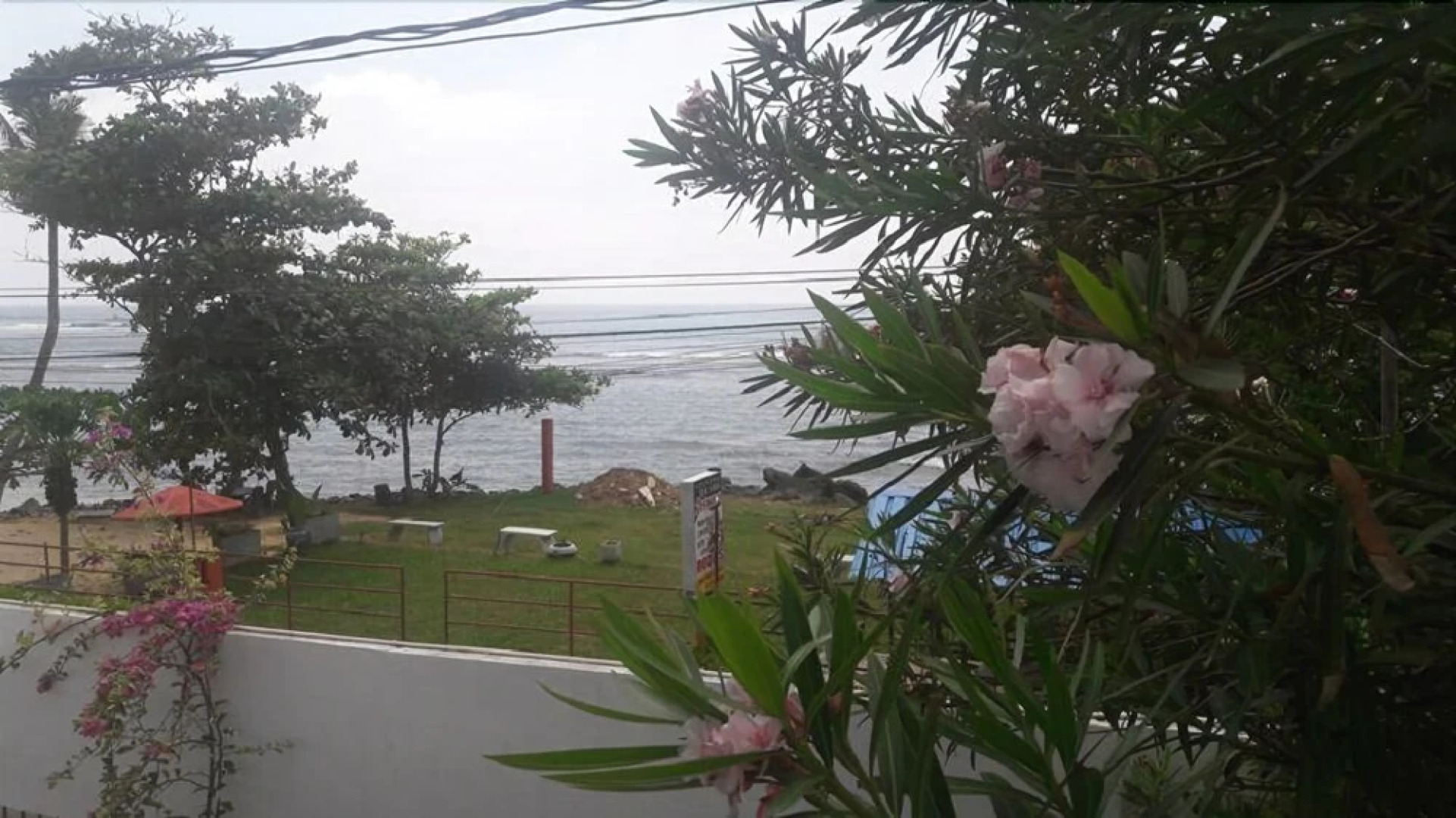 Yoho Pollena Sea View Rest