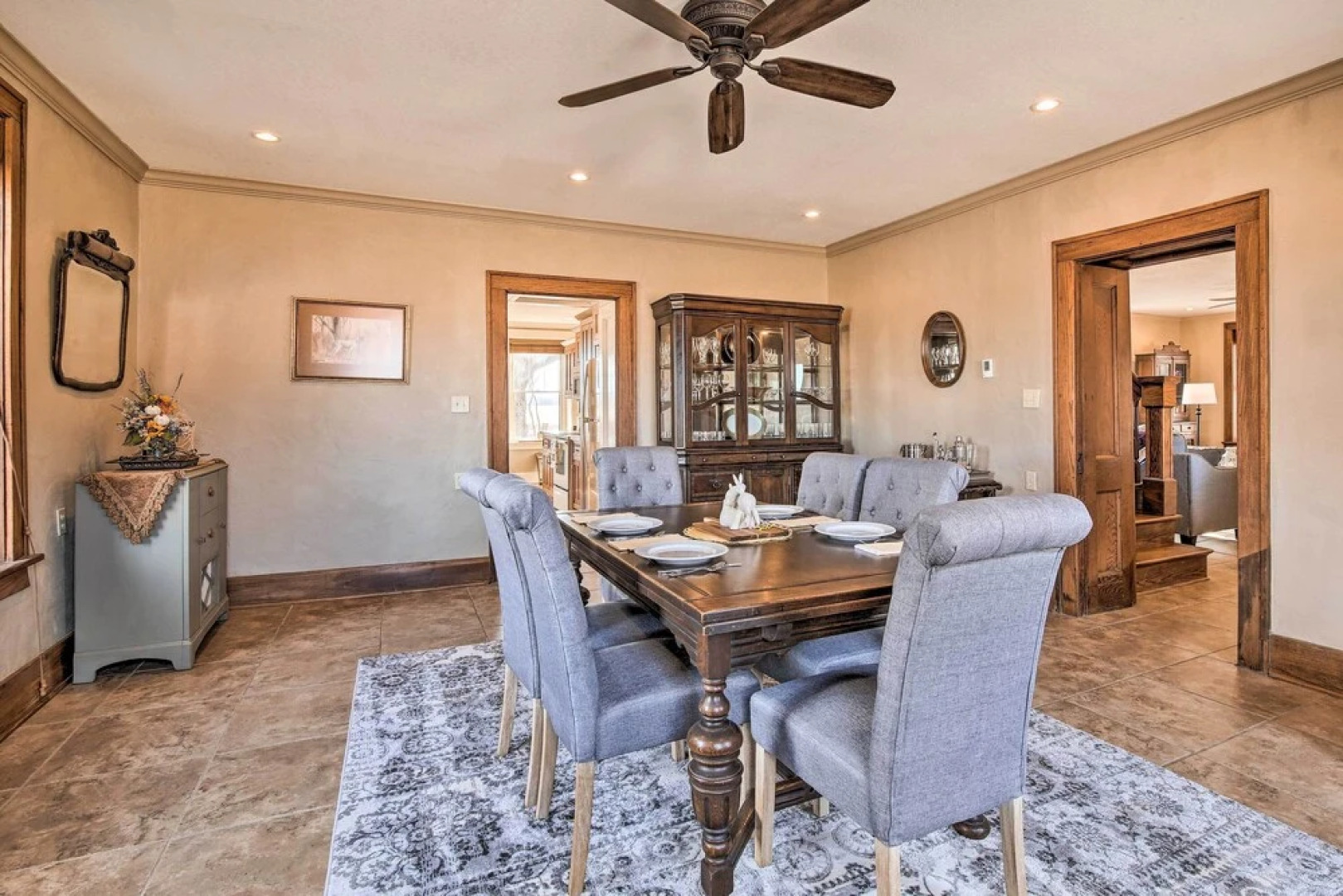 Pet-friendly Home: Grill & Fire Pit in Manhattan