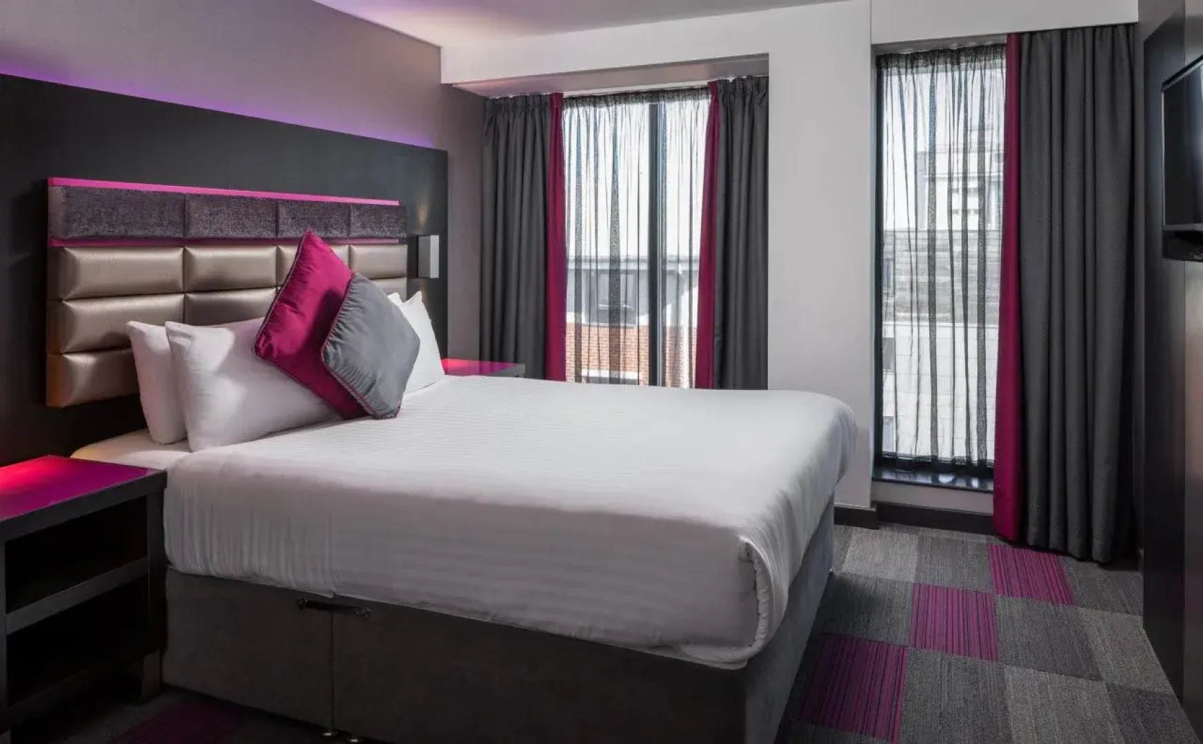 Апарт-отель Roomzzz Nottingham City