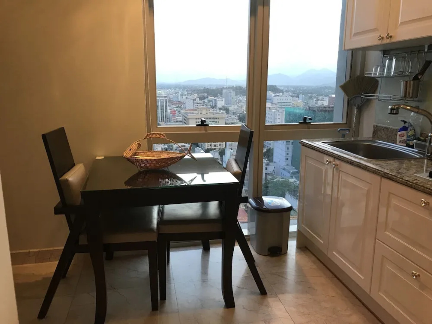 Handy Beach Apartment