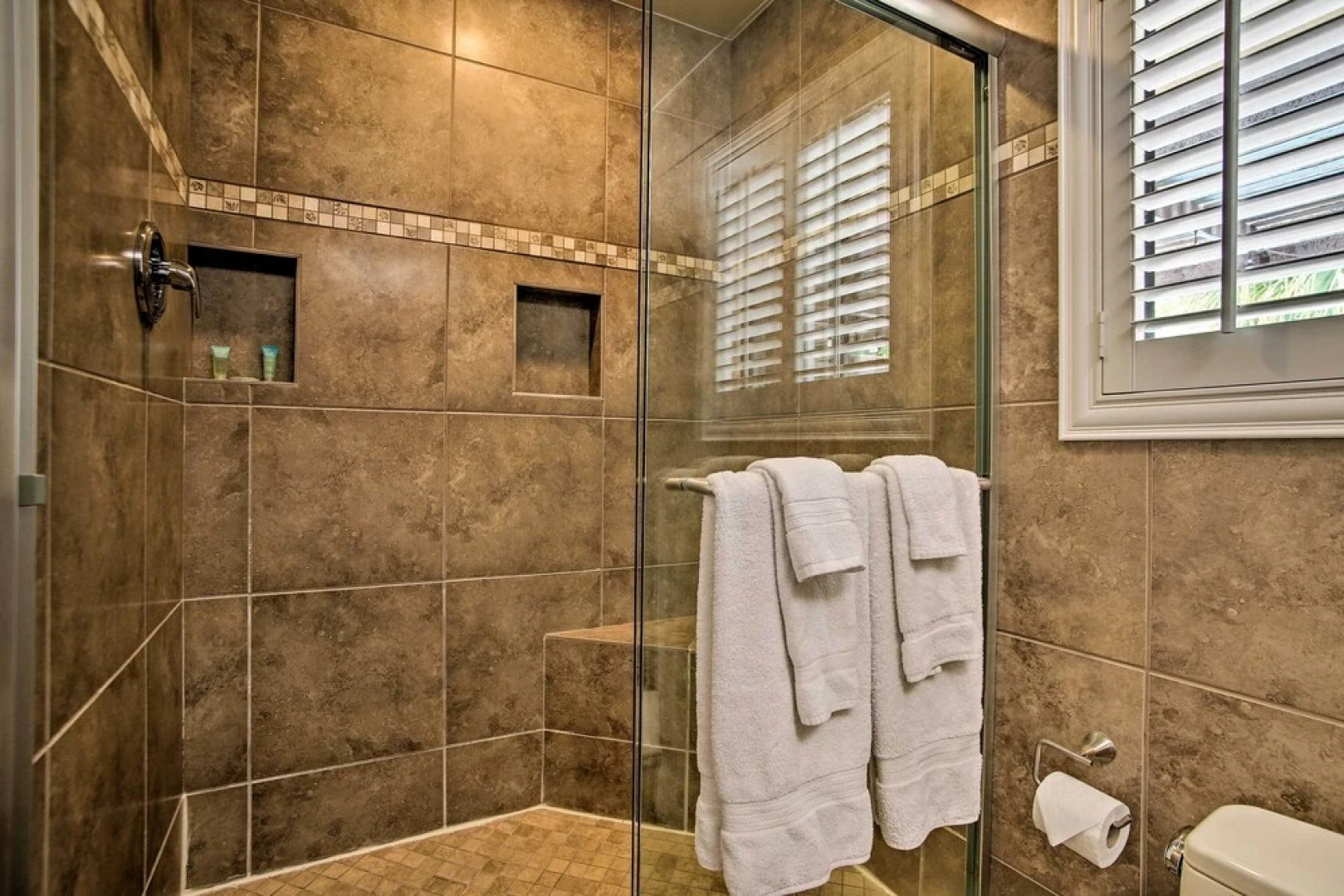 2 Mi to Beach: Updated & Private Oakland Park Gem!