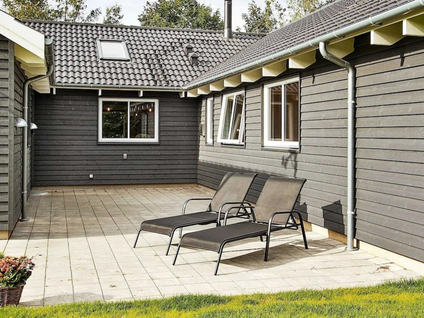 18 Person Holiday Home in Hojby