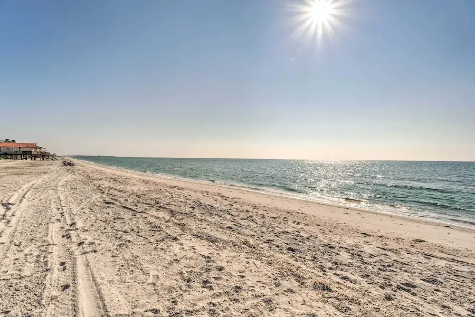 Little Gasparilla Home: Walk to Beaches!