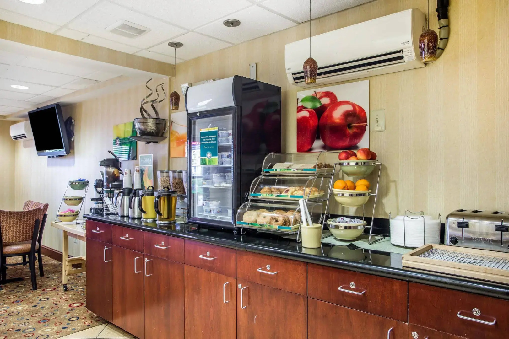 Hibiscus Inn & Suites