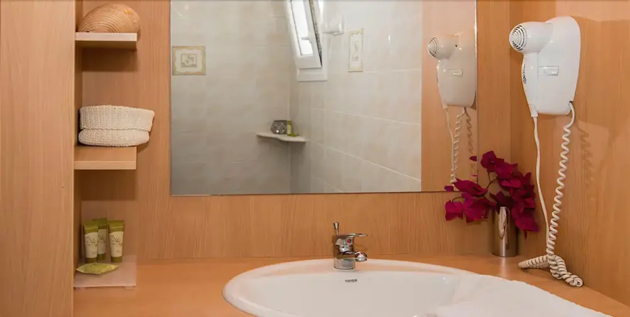 Villa Mina Apartments