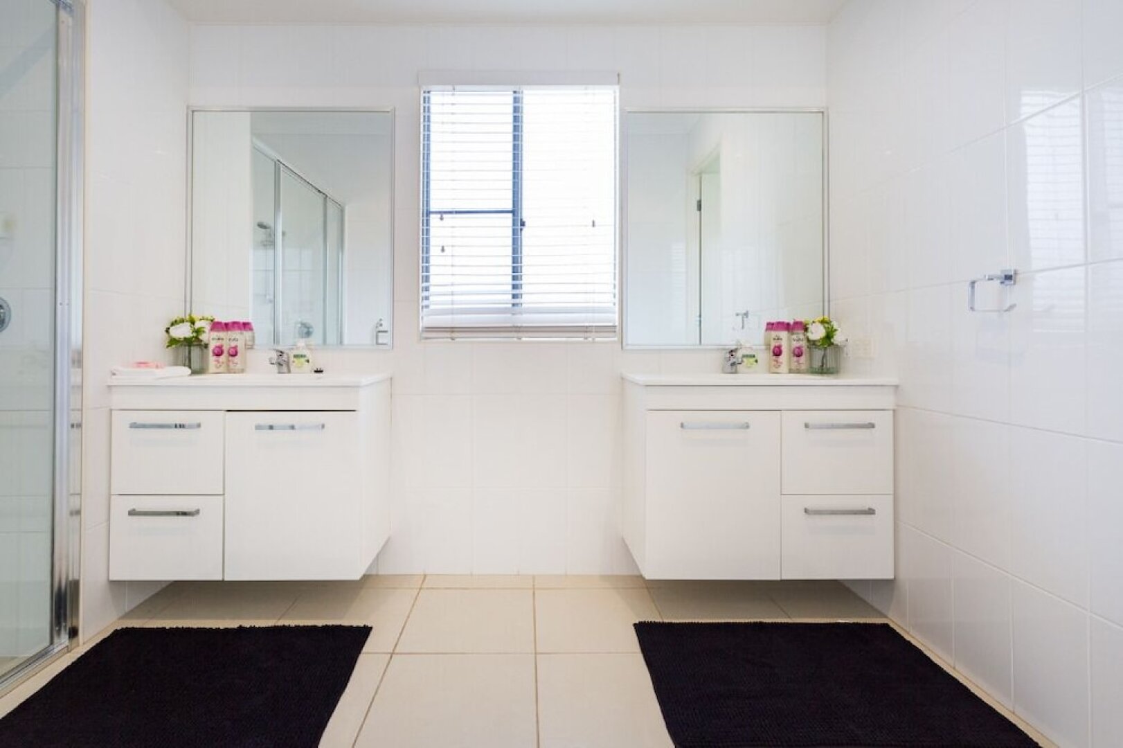 Cairns Beaches Home With Water View