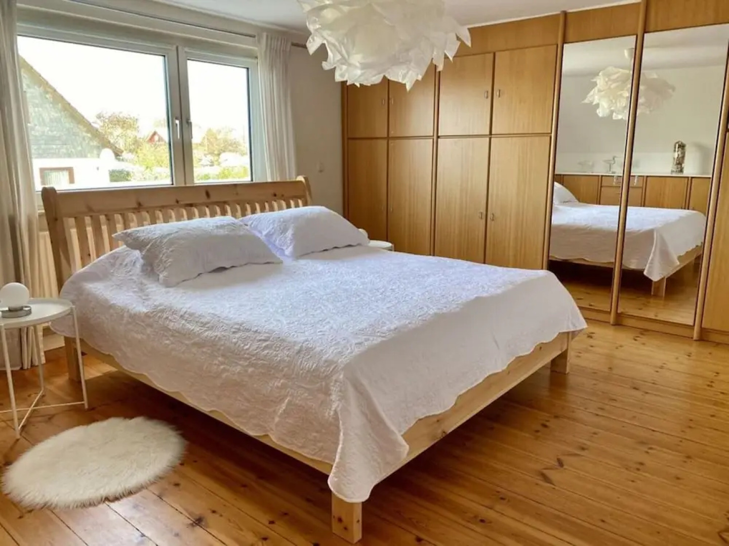 Cuddly Shell Modern Retreat