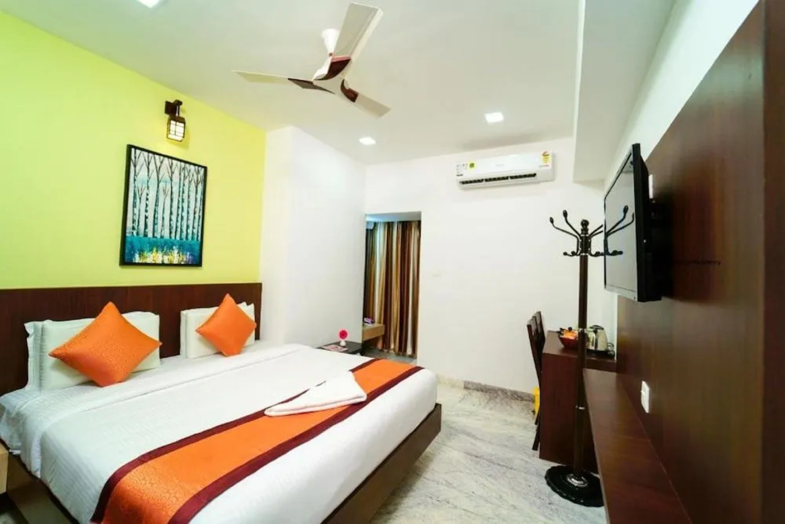 Hotel Grand Padappai Residency