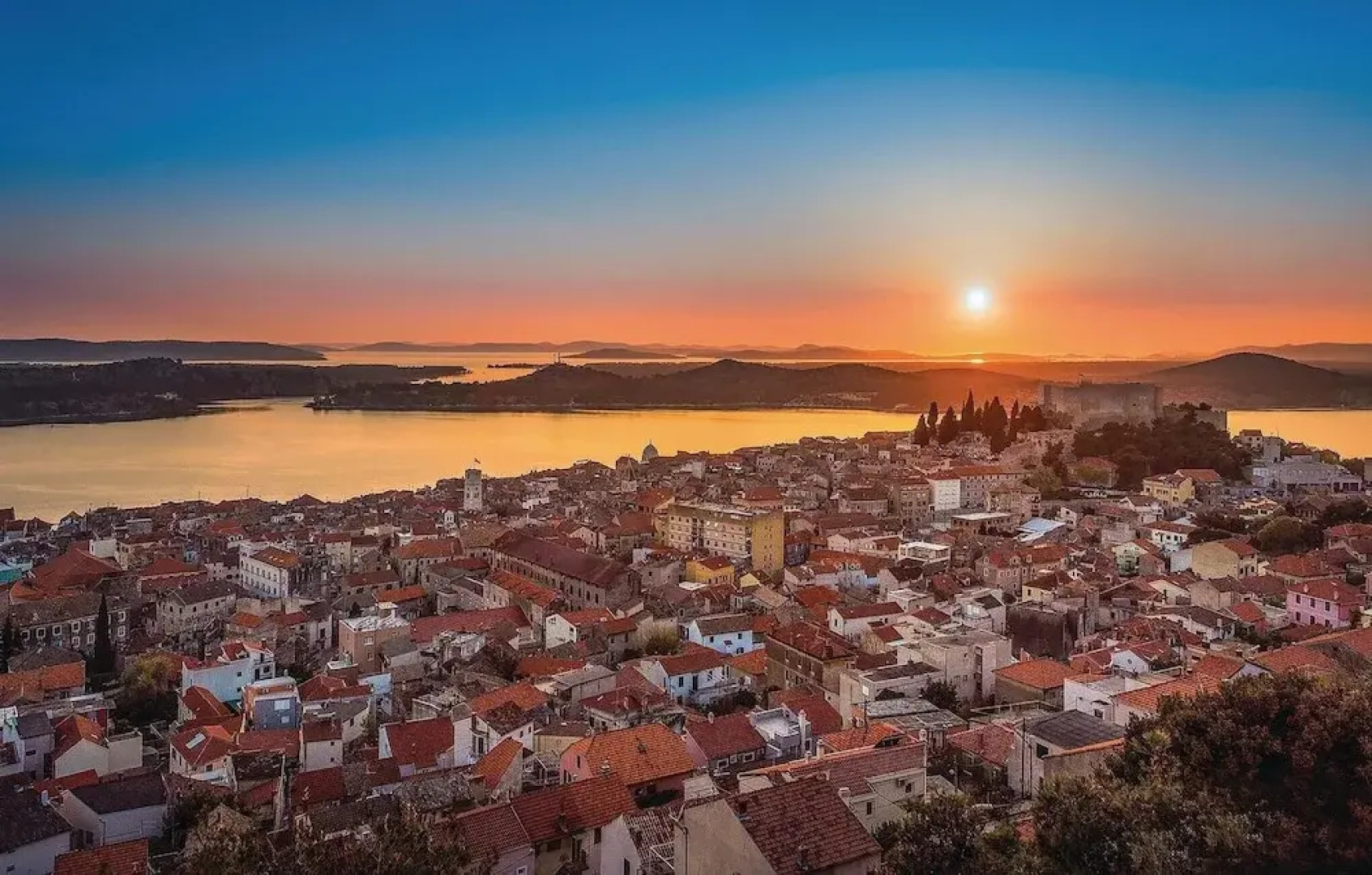 Beautiful Home in Pirovac With Wifi and 2 Bedrooms