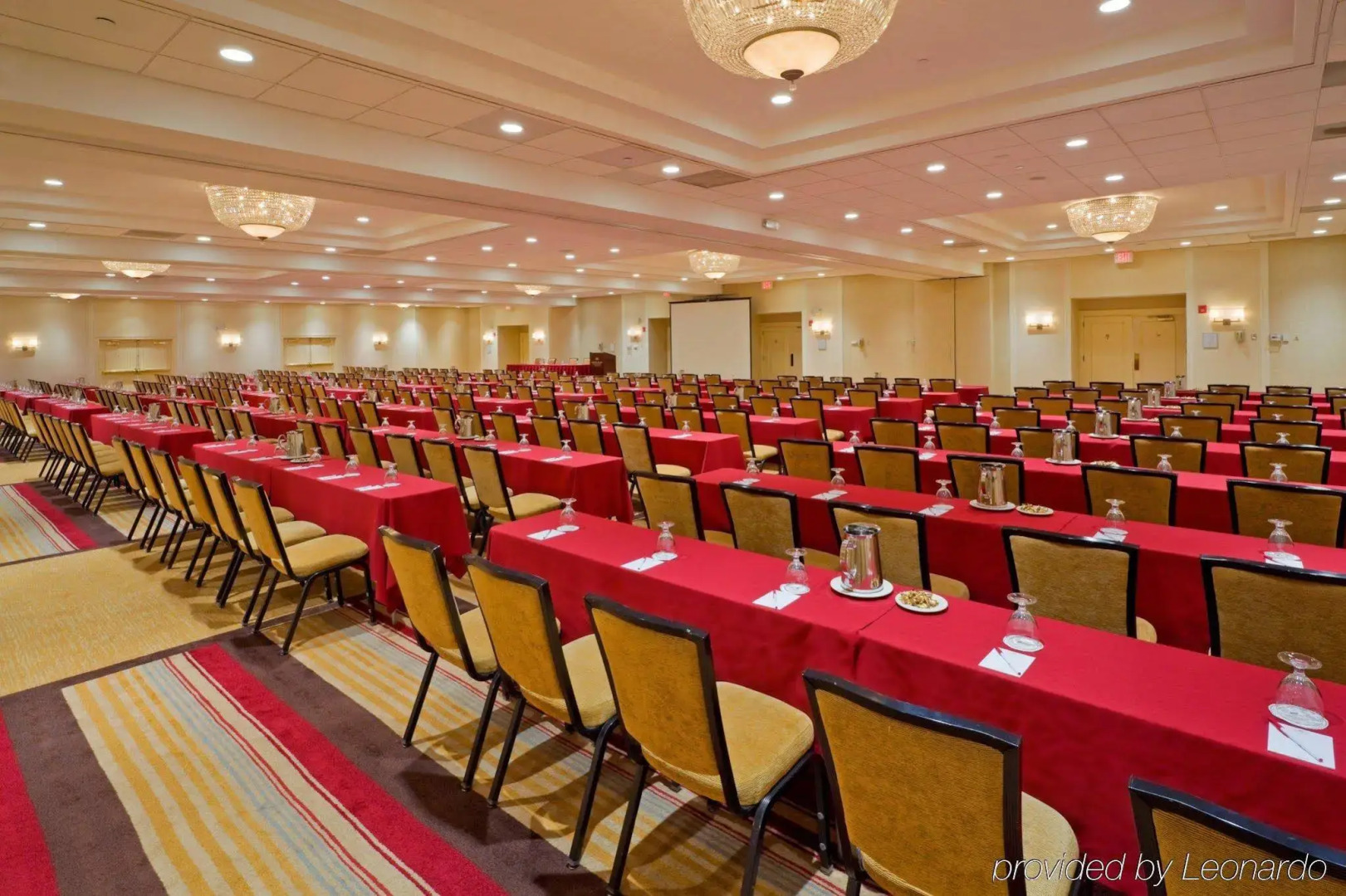 Doubletree by Hilton Monroe Township Cranbury