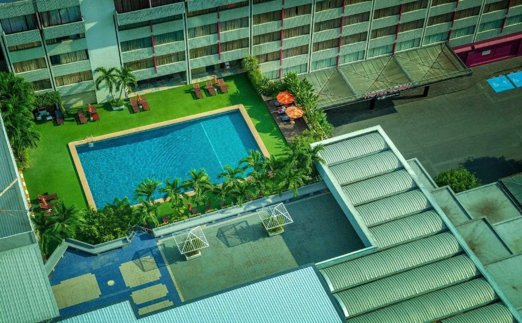 Отель Ambassador Bangkok Hotel