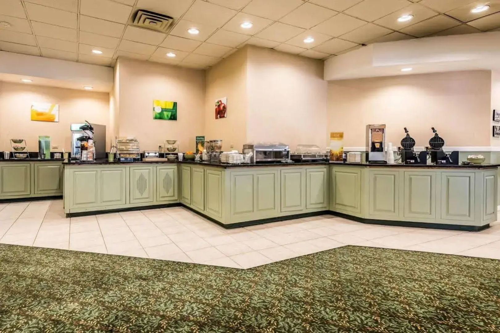 The Lux Hotel & Conference Center, an Ascend Collection Hotel