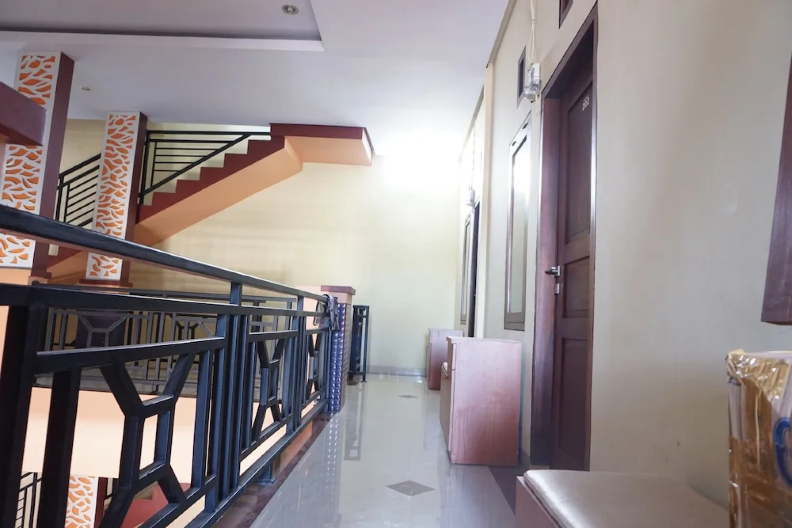 OYO 93414 Wisma Ratu Syariah Near SMP Negeri 2 Watang Pulu