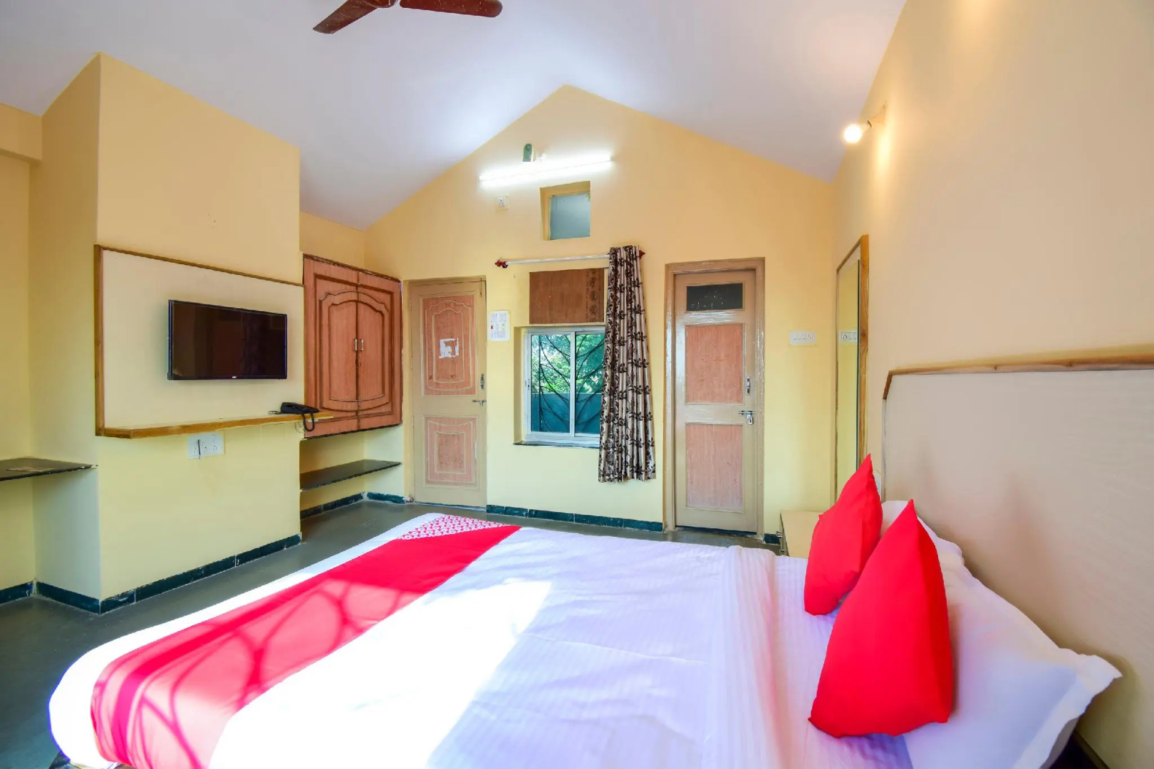 OYO 65197 Green Woods Resorts