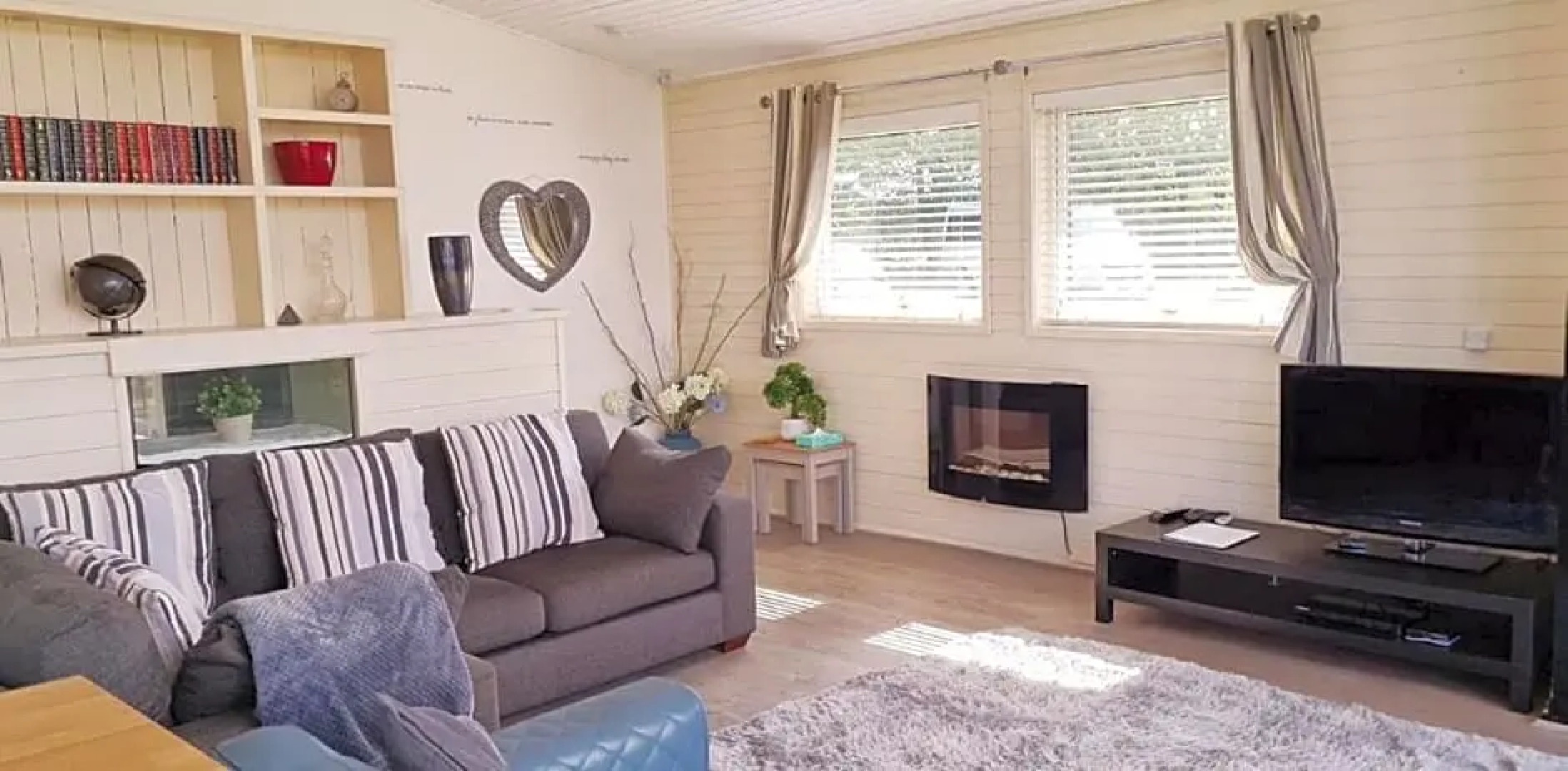 Fenna Lakeside Lodge - Pine Lake Resort