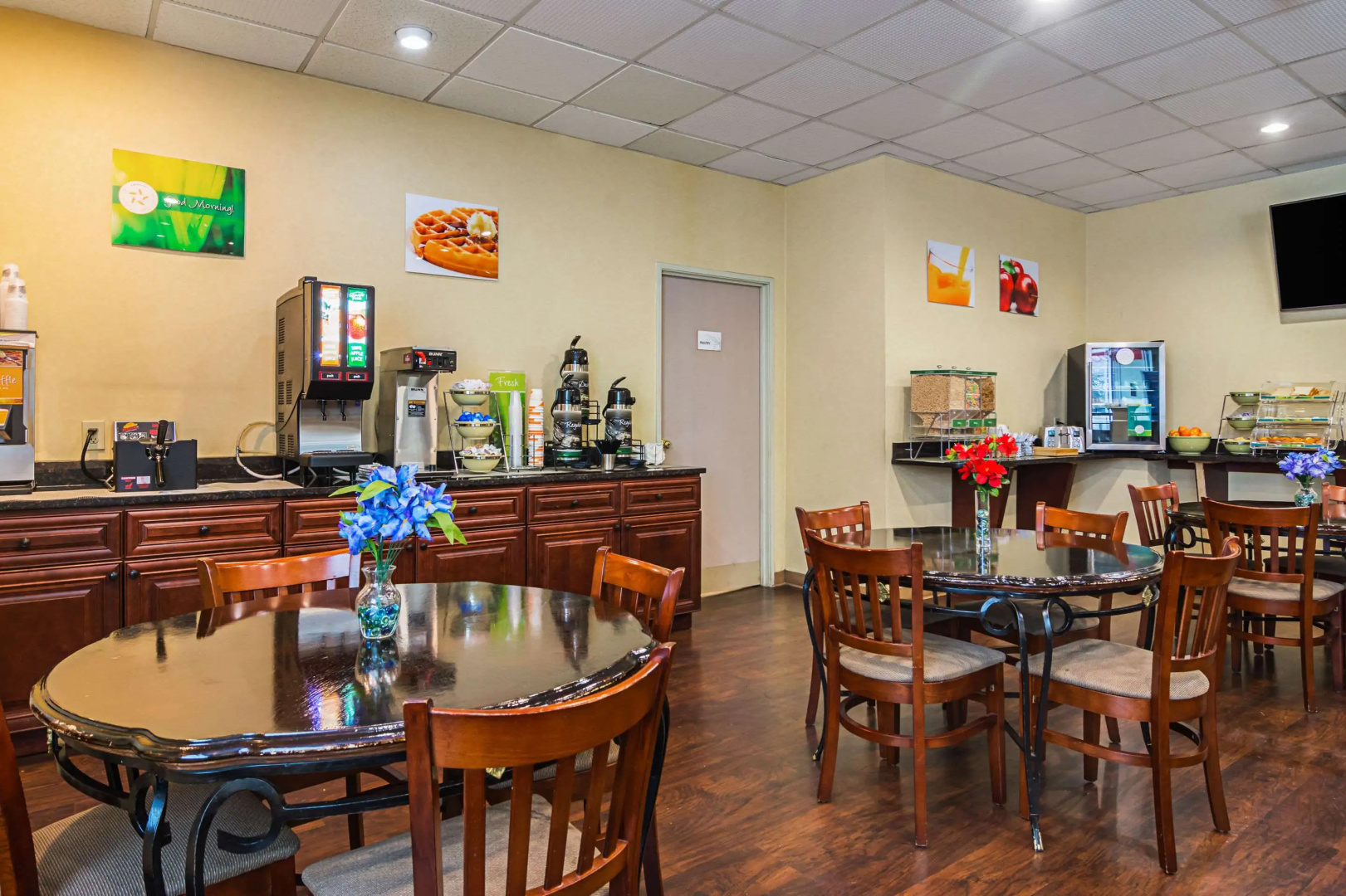 Quality Suites Atlanta Airport East