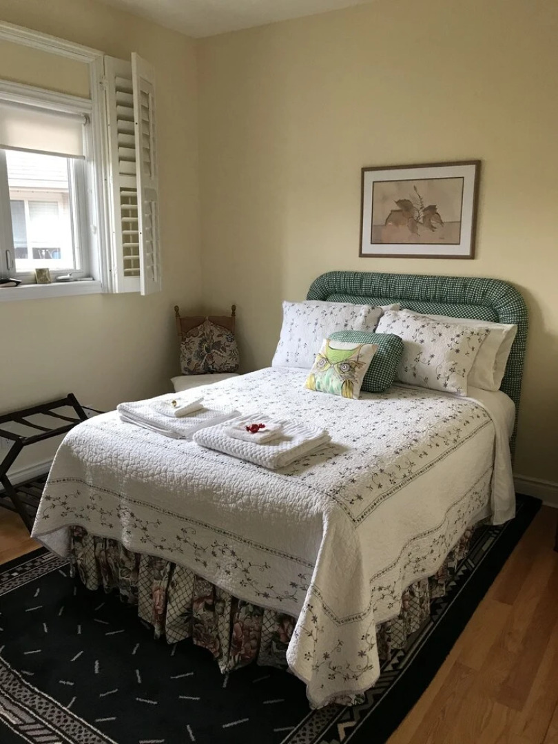 Modern Bungalow Bed and Breakfast