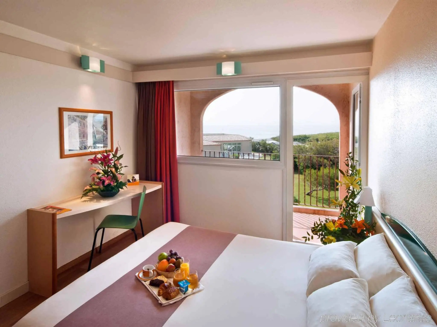 Ibis Hyères Plage Thalassa