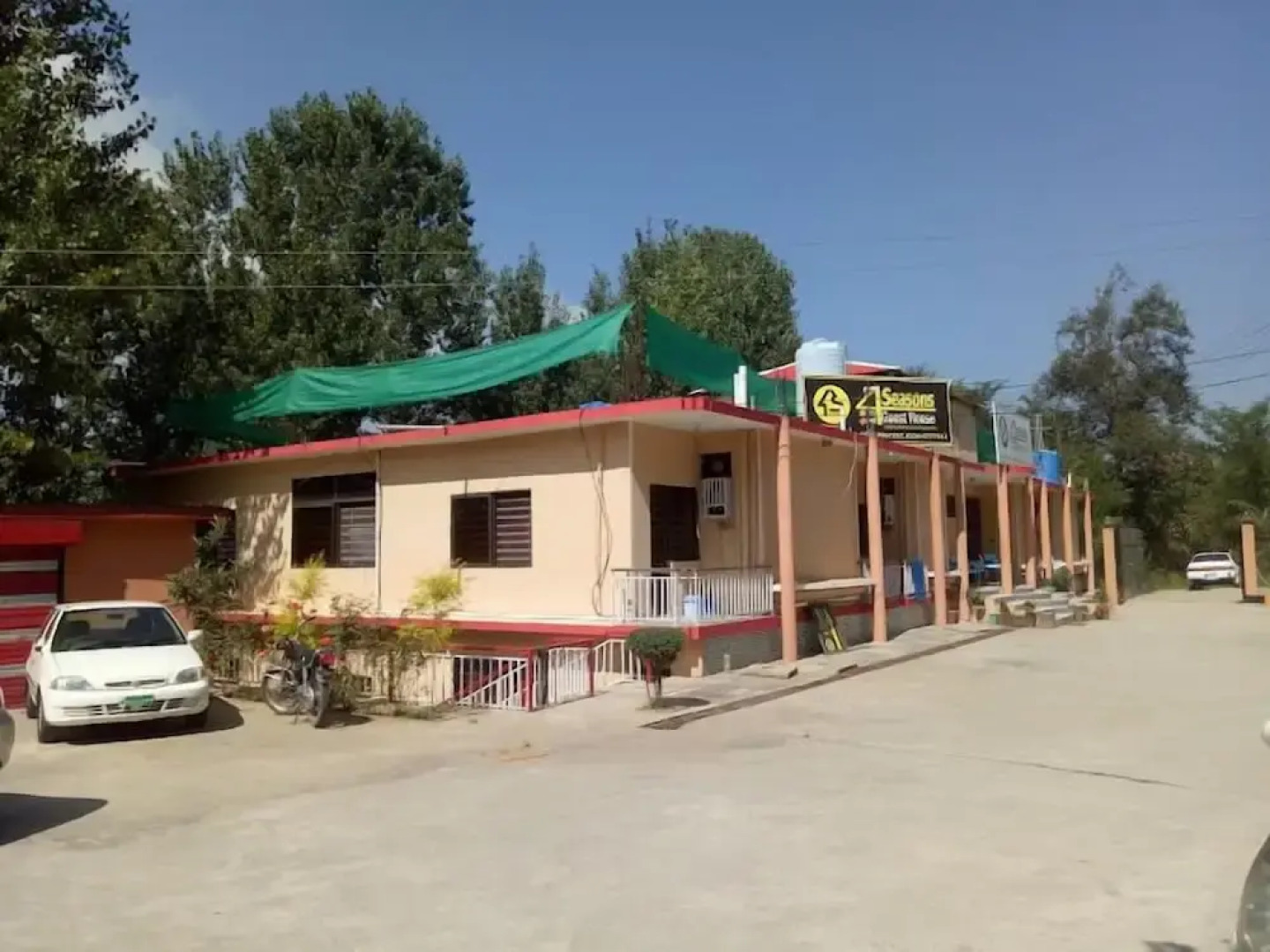 Four Seasons Guest House