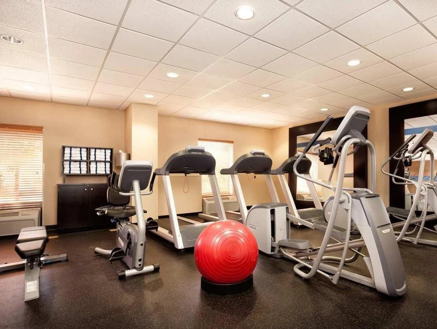 Hampton Inn & Suites Chicago-Libertyville