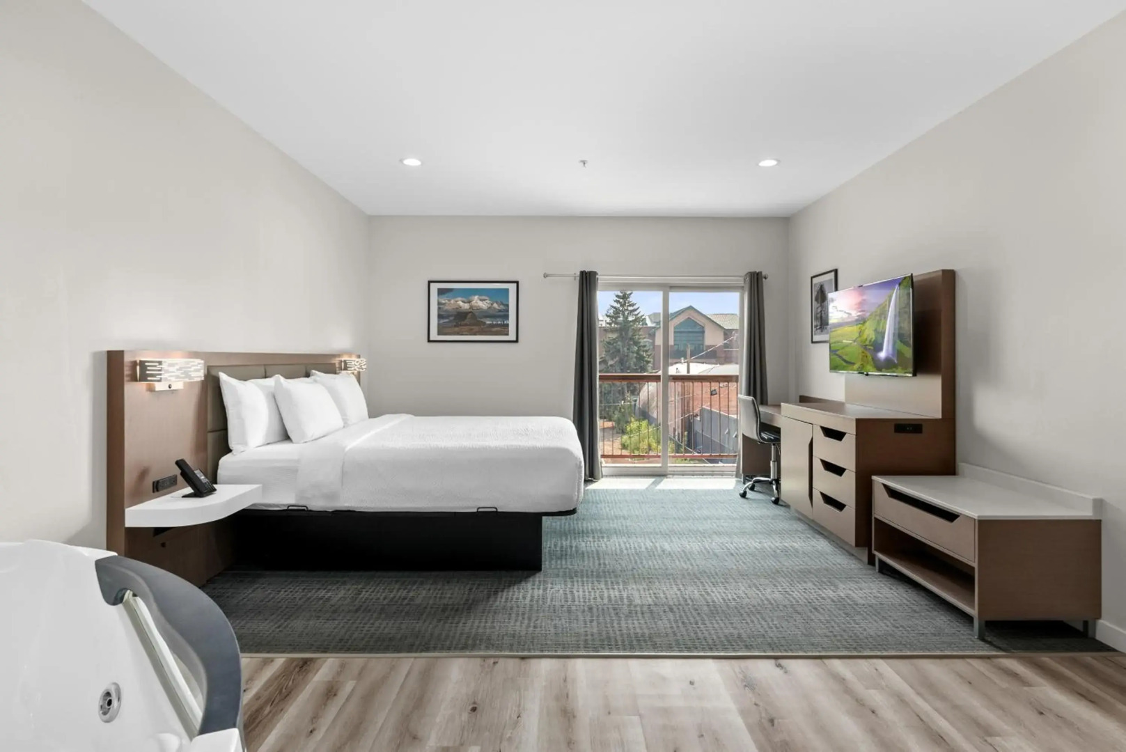 Sandpoint Hotel & Suites Downtown