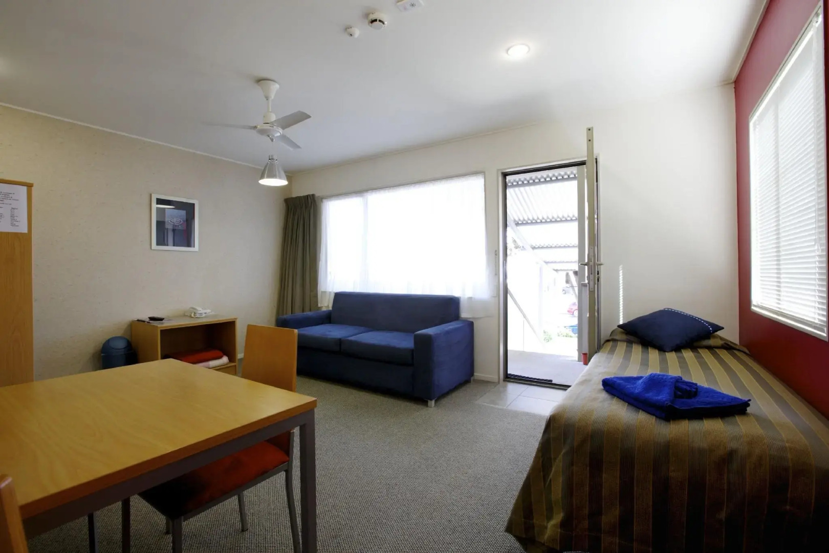 Landmark Manor Motel