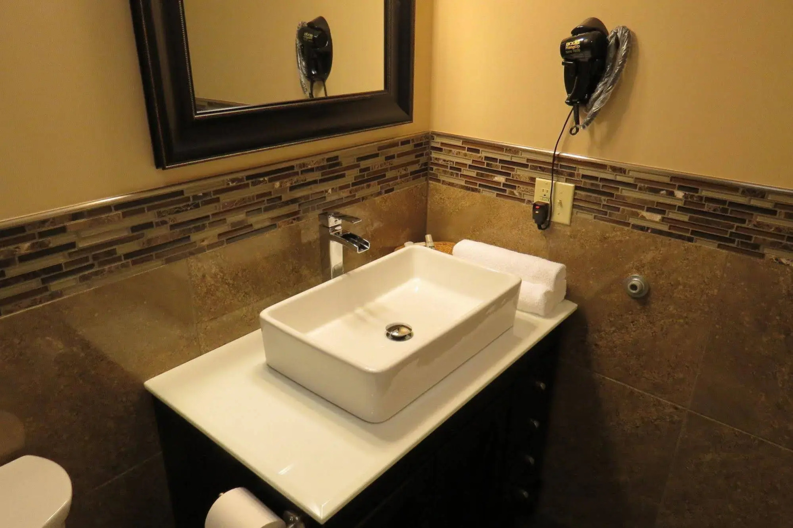 Fundy Complex Dockside Suites