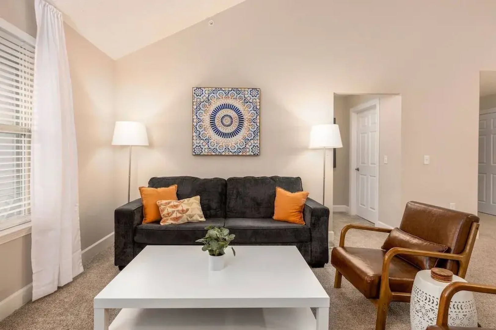 Woodland Penthouse 2BR W D Pool Gym Walkable