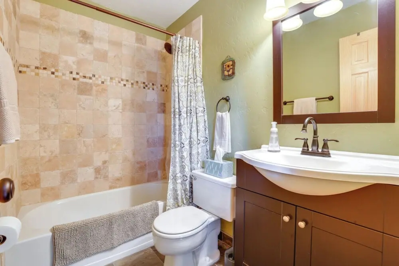 Cozy Winter Park Condo w/ Hot Tub & Shuttle!