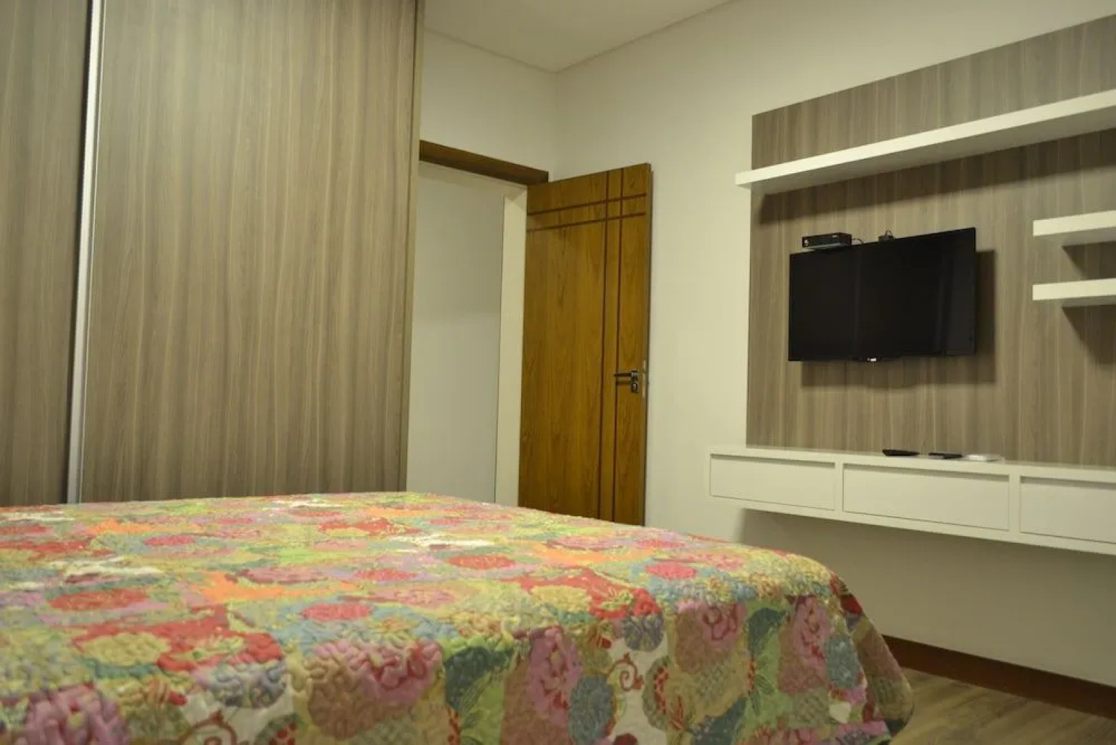 Suites de Luxo em Escarpas do Lago