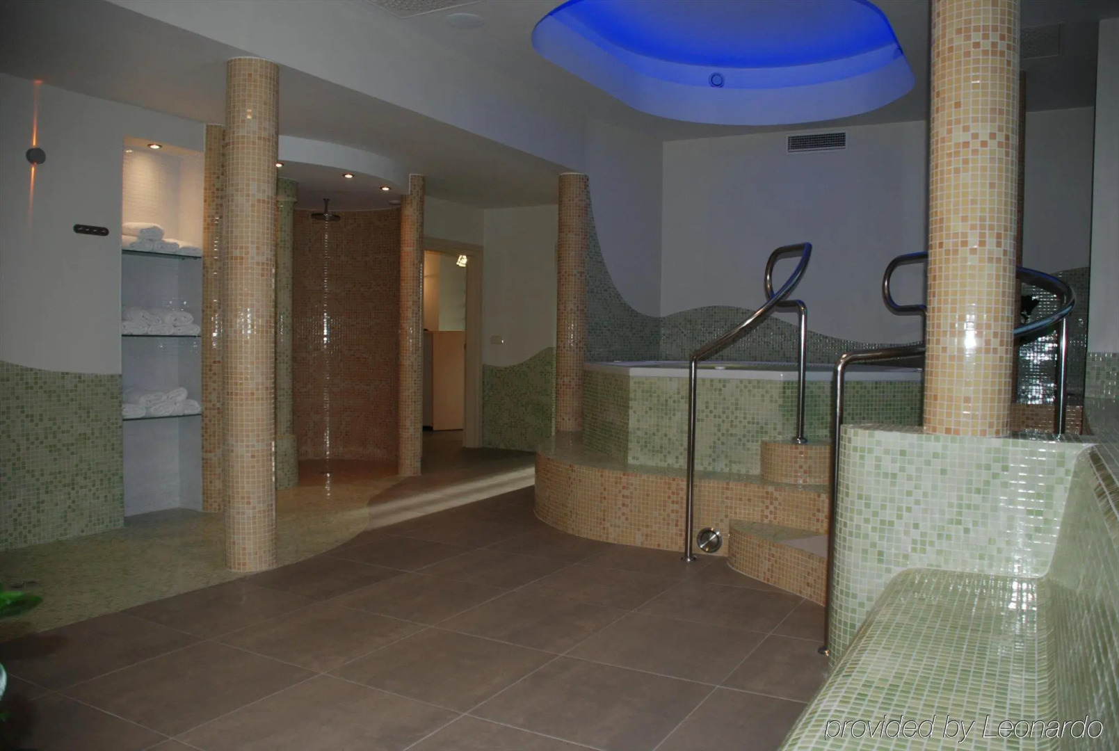 Отель Ruben Hotel