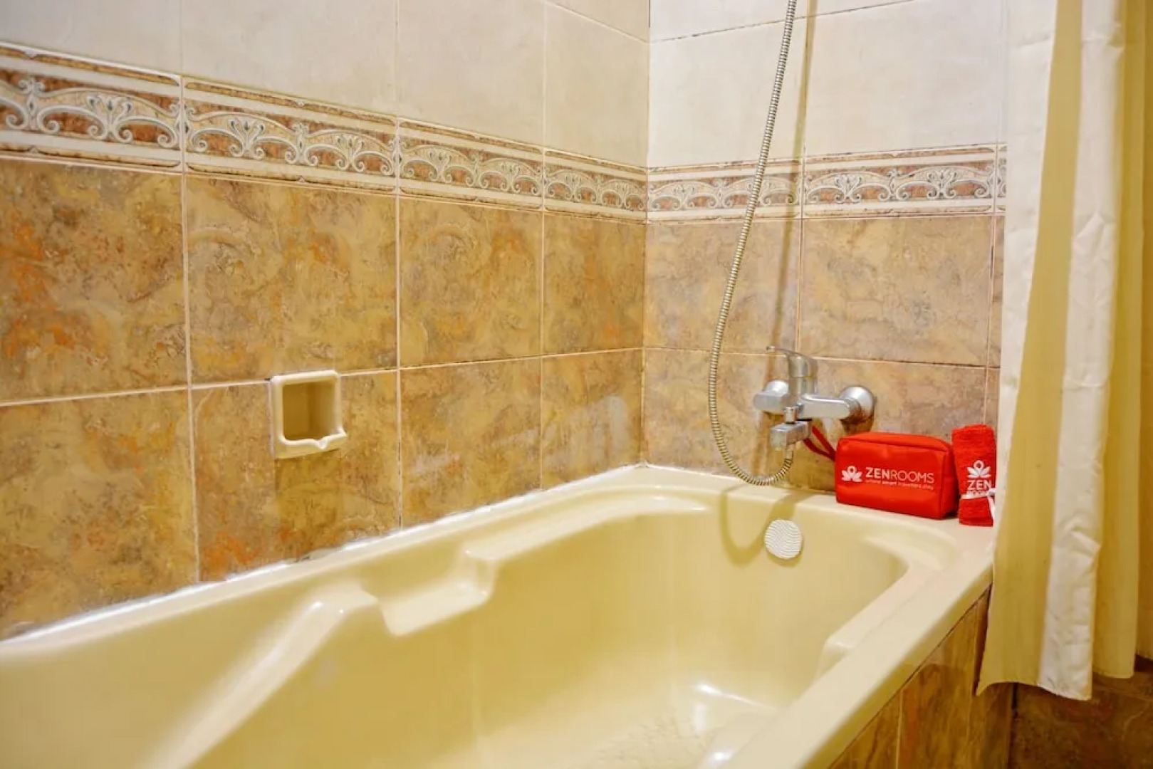 ZEN Rooms Cipayung Km. 20