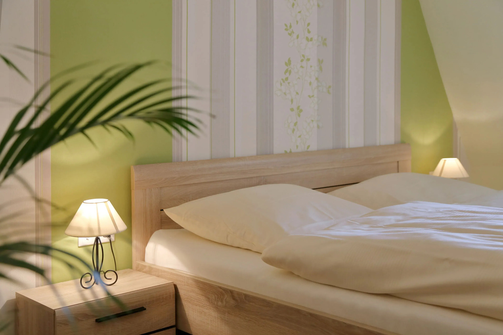 Pension Gasthof und Hotel Roter Hirsch