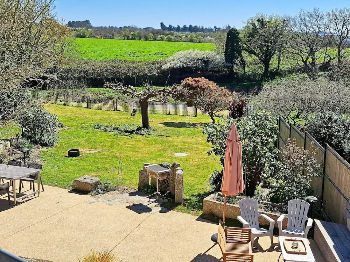 Stone House by Beach in Pont-aven