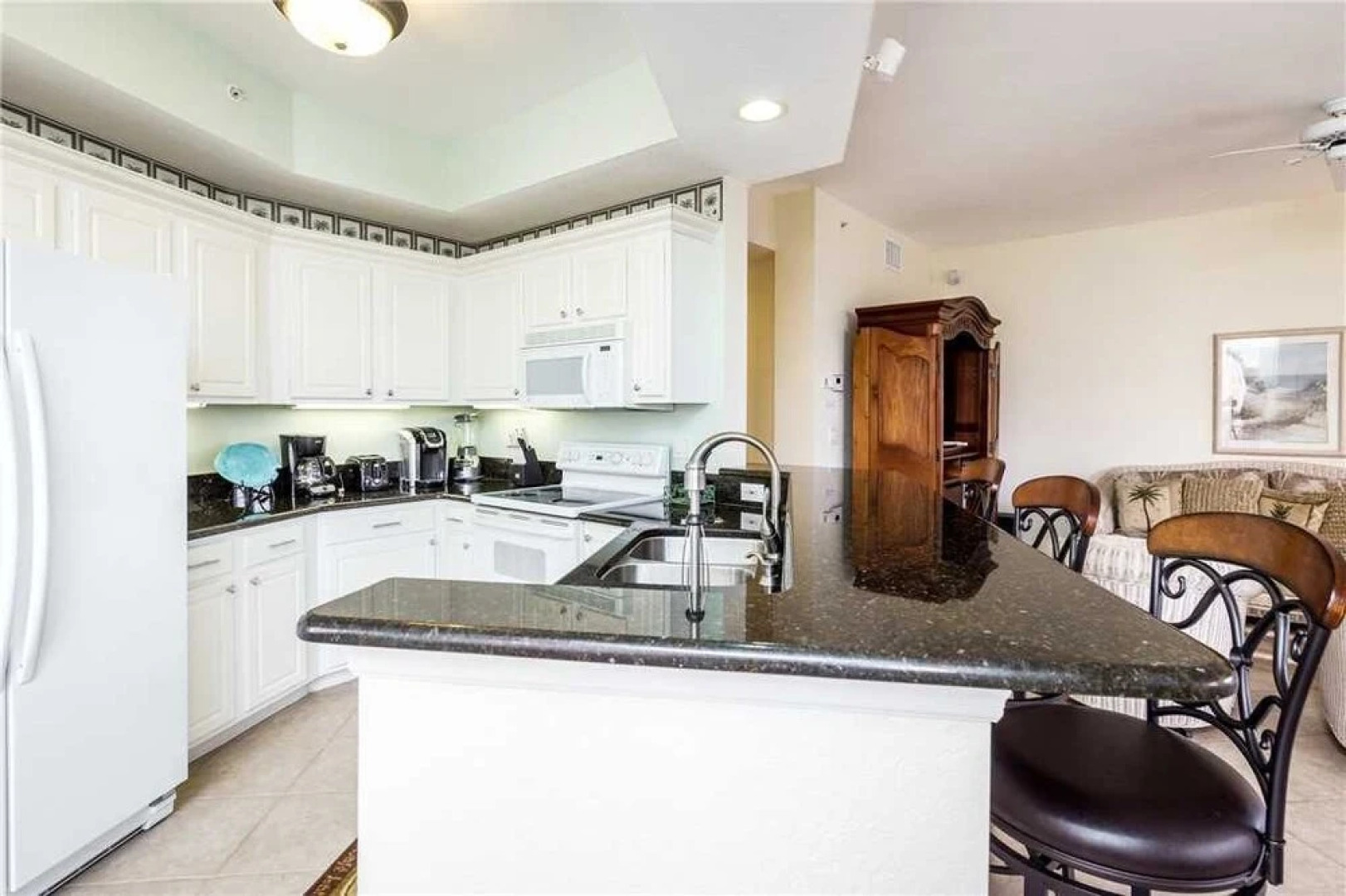 Palm Harbor 204E by Vacation Rental Pros