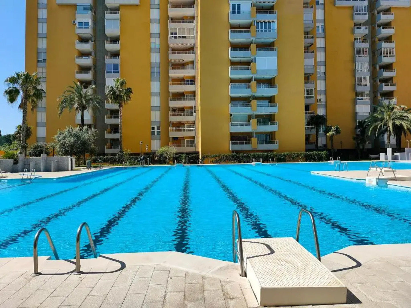 Global Properties, Apartamento con piscina en Residencial Brezo