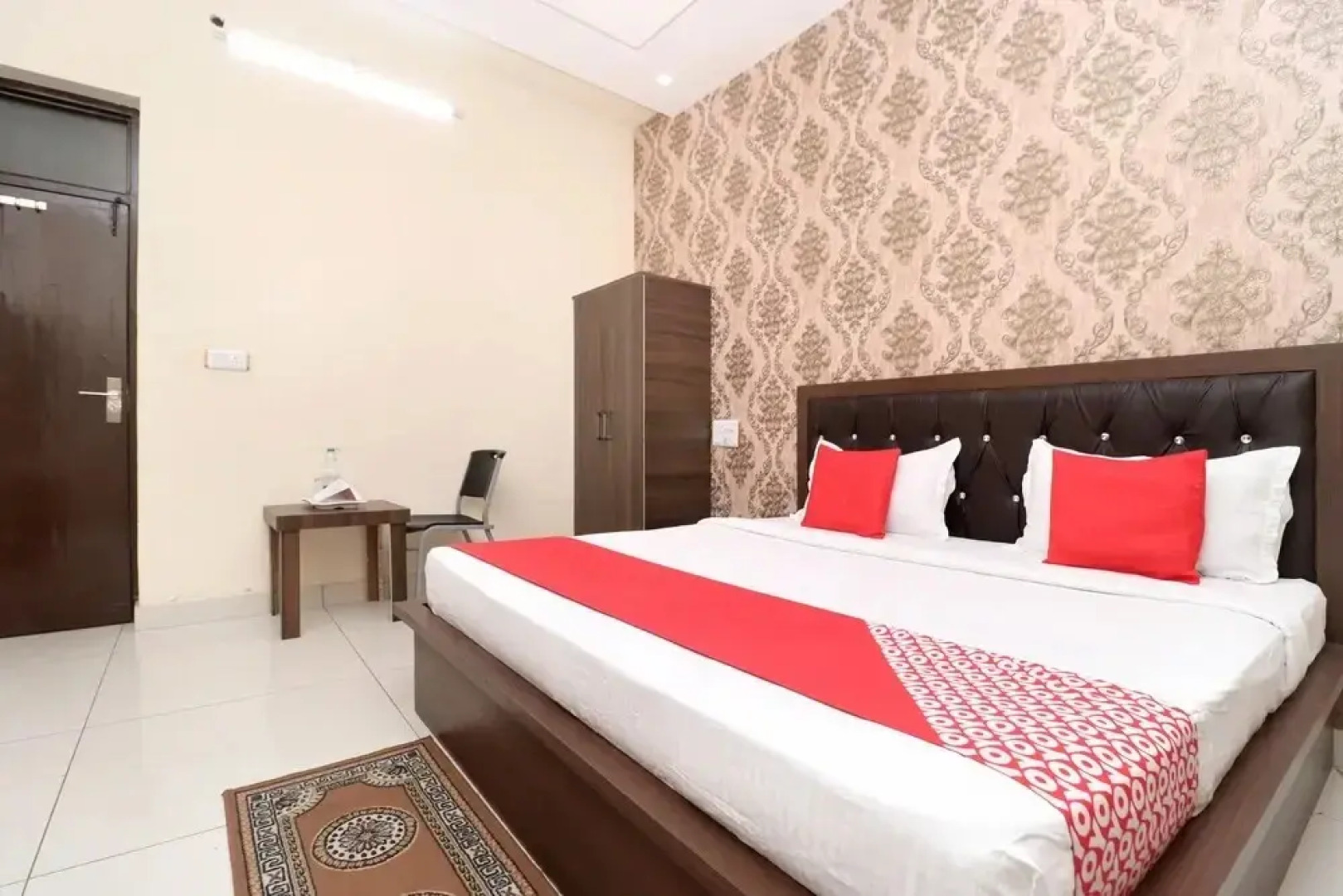 Samrat Regency By OYO Rooms