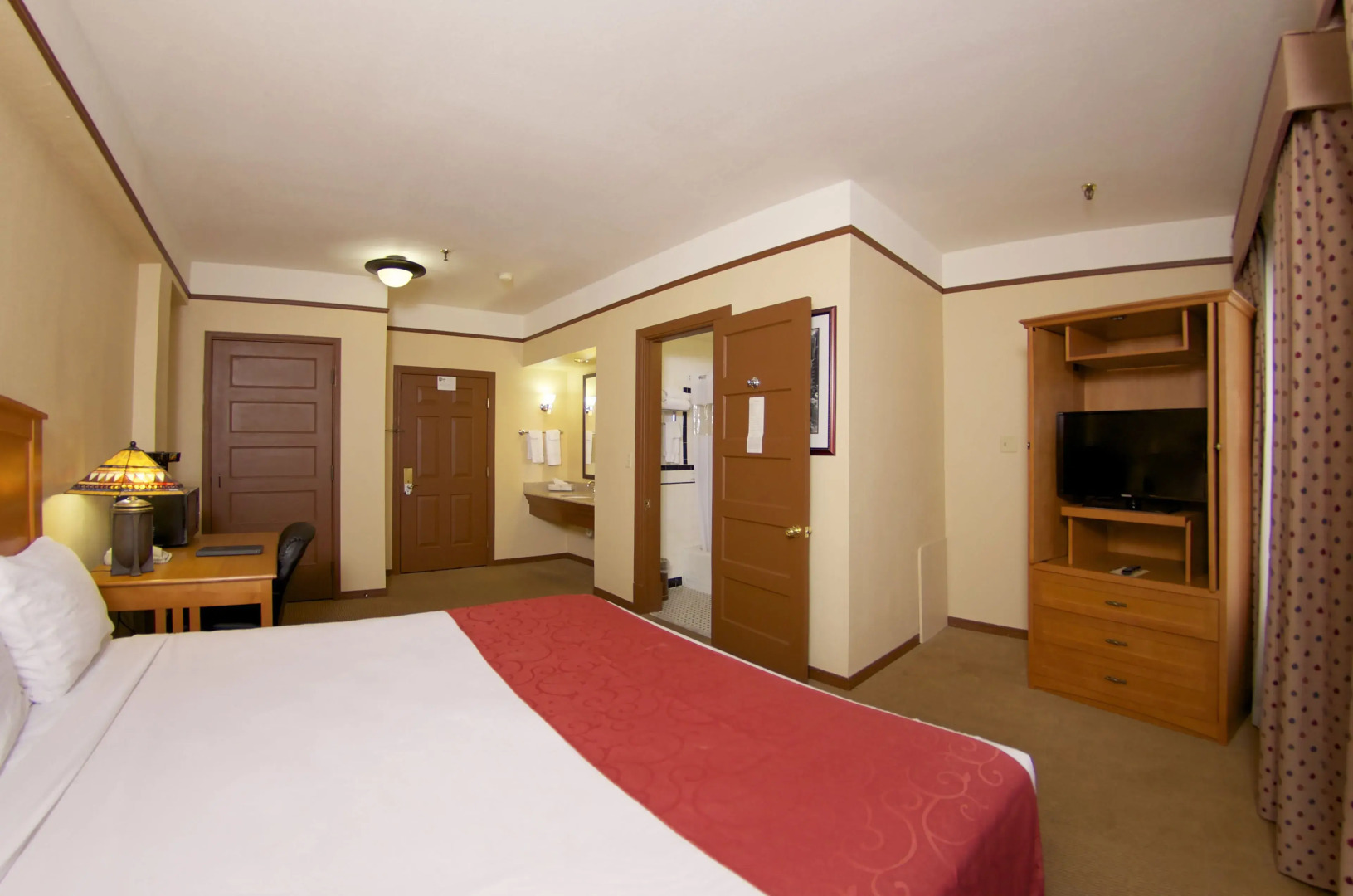 Historic Plains Hotel