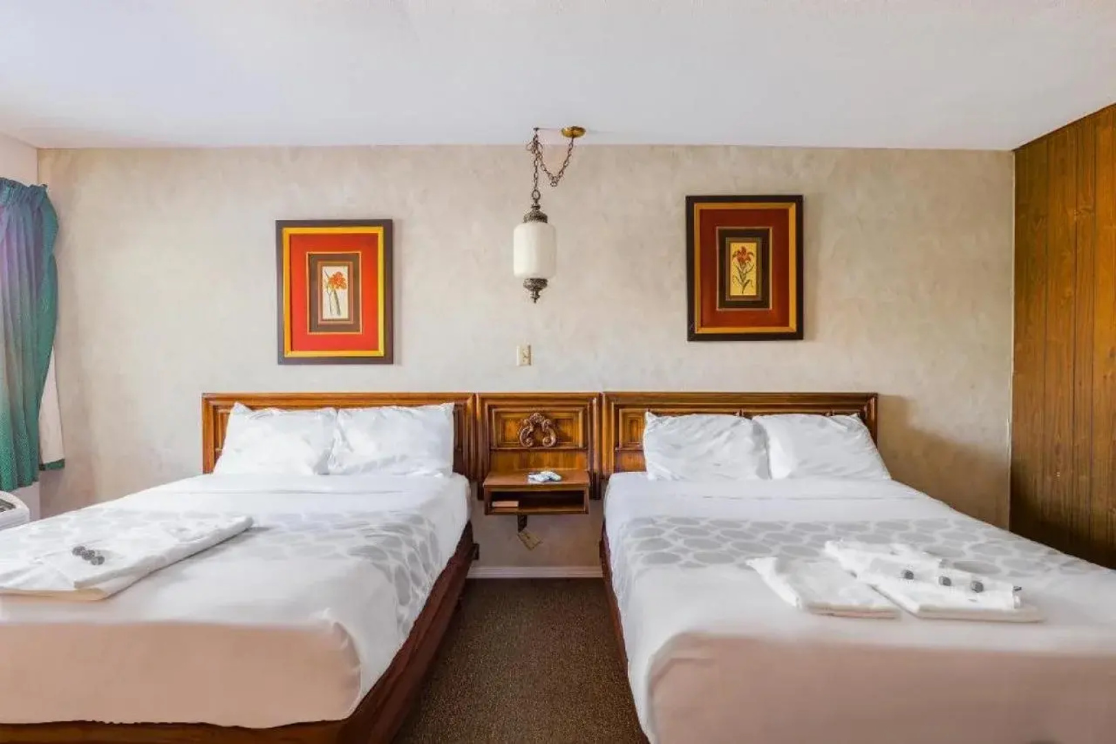 Four Seasons Motel