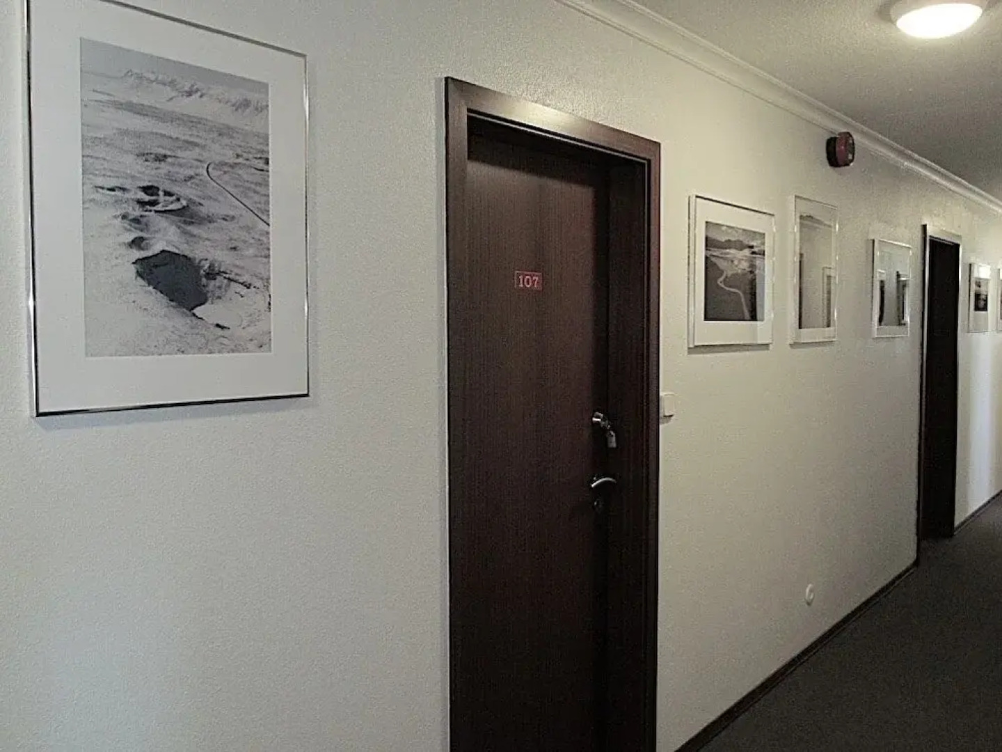 B&B Guesthouse - Bed and Breakfast Keflavik Centre