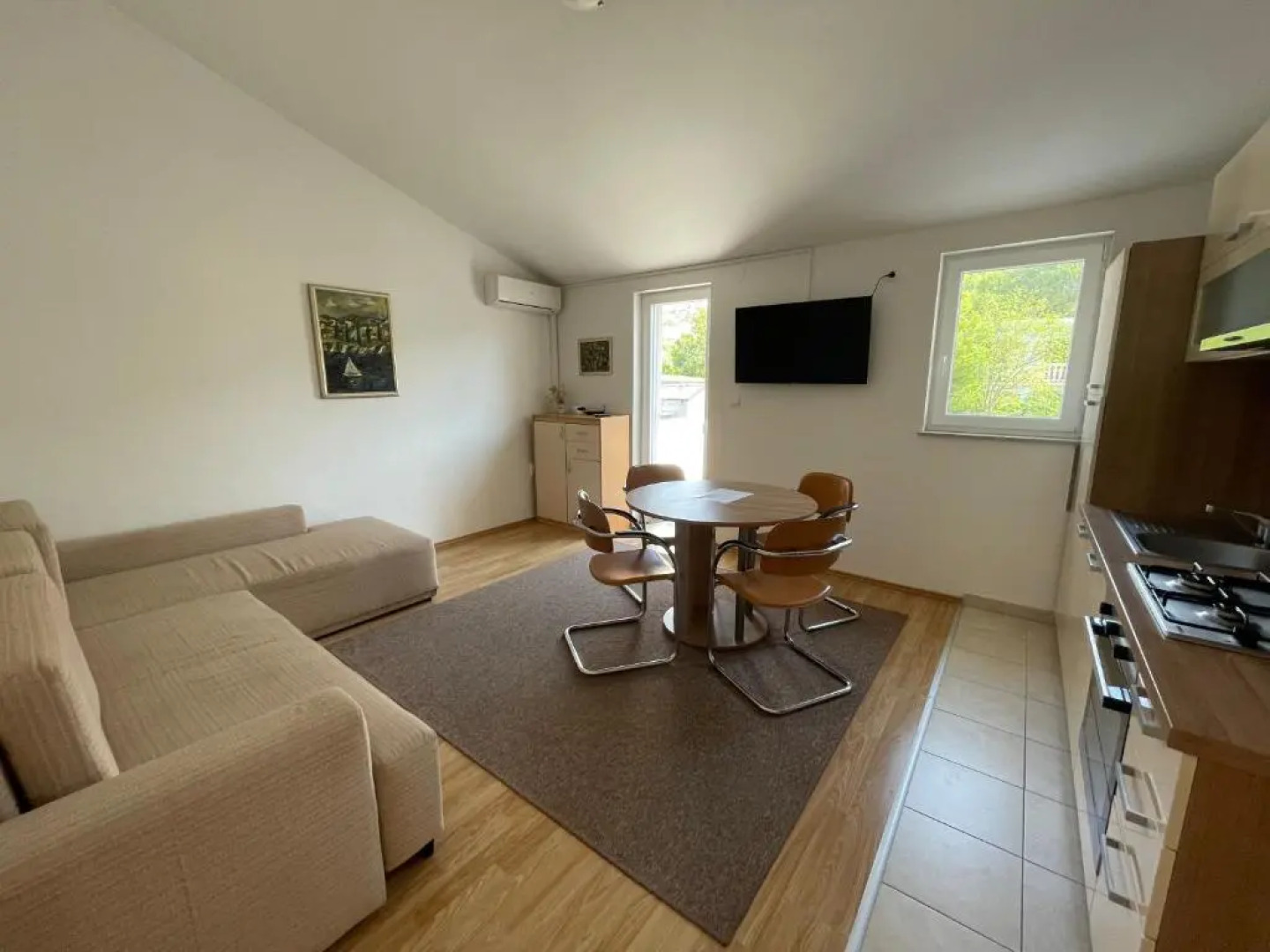 Petros Apartments Pag