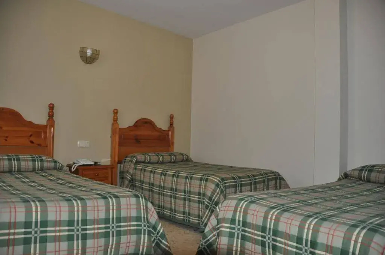 Hostal Niza I II