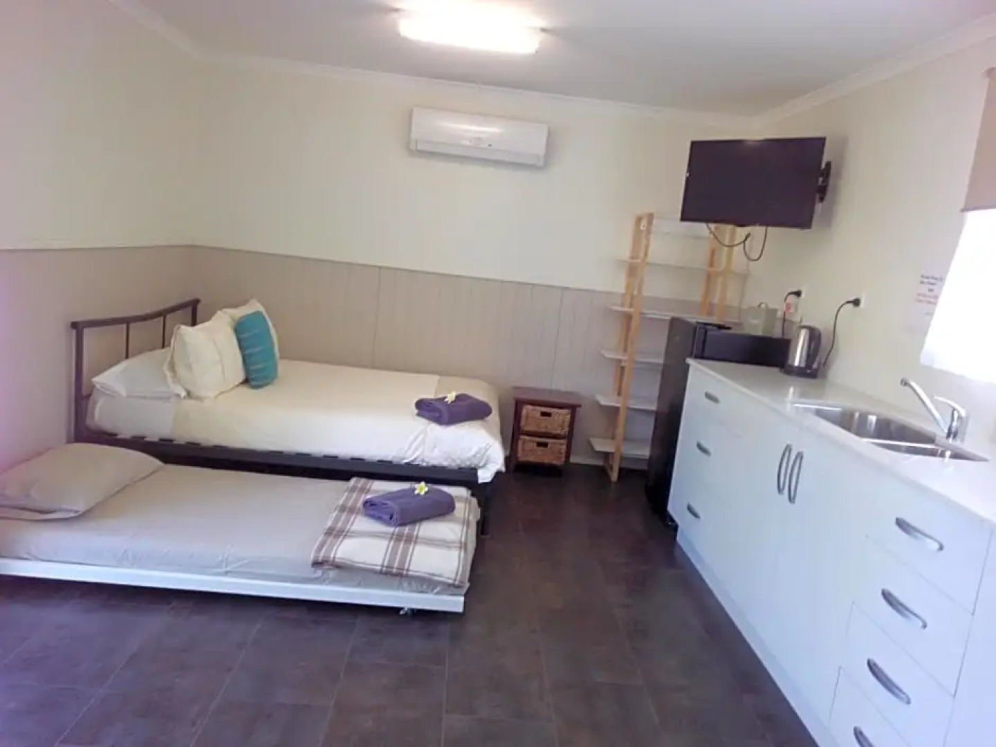 Silver Wattle Cabins