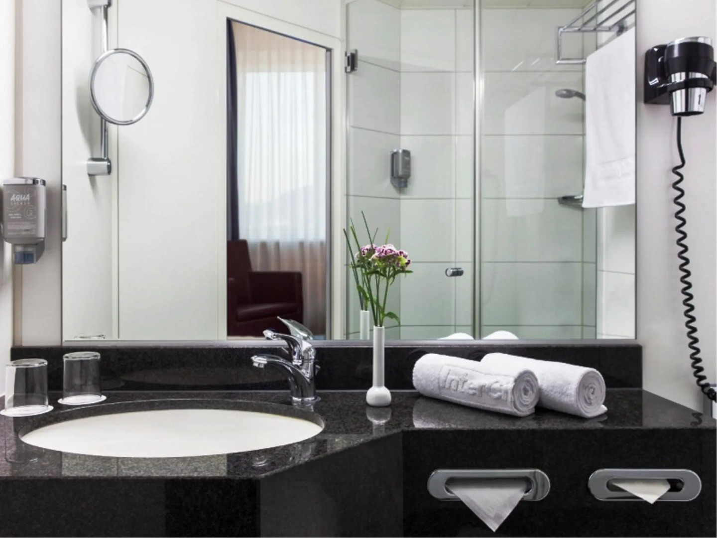 Отель Freiburg City Center by Leonardo Hotels