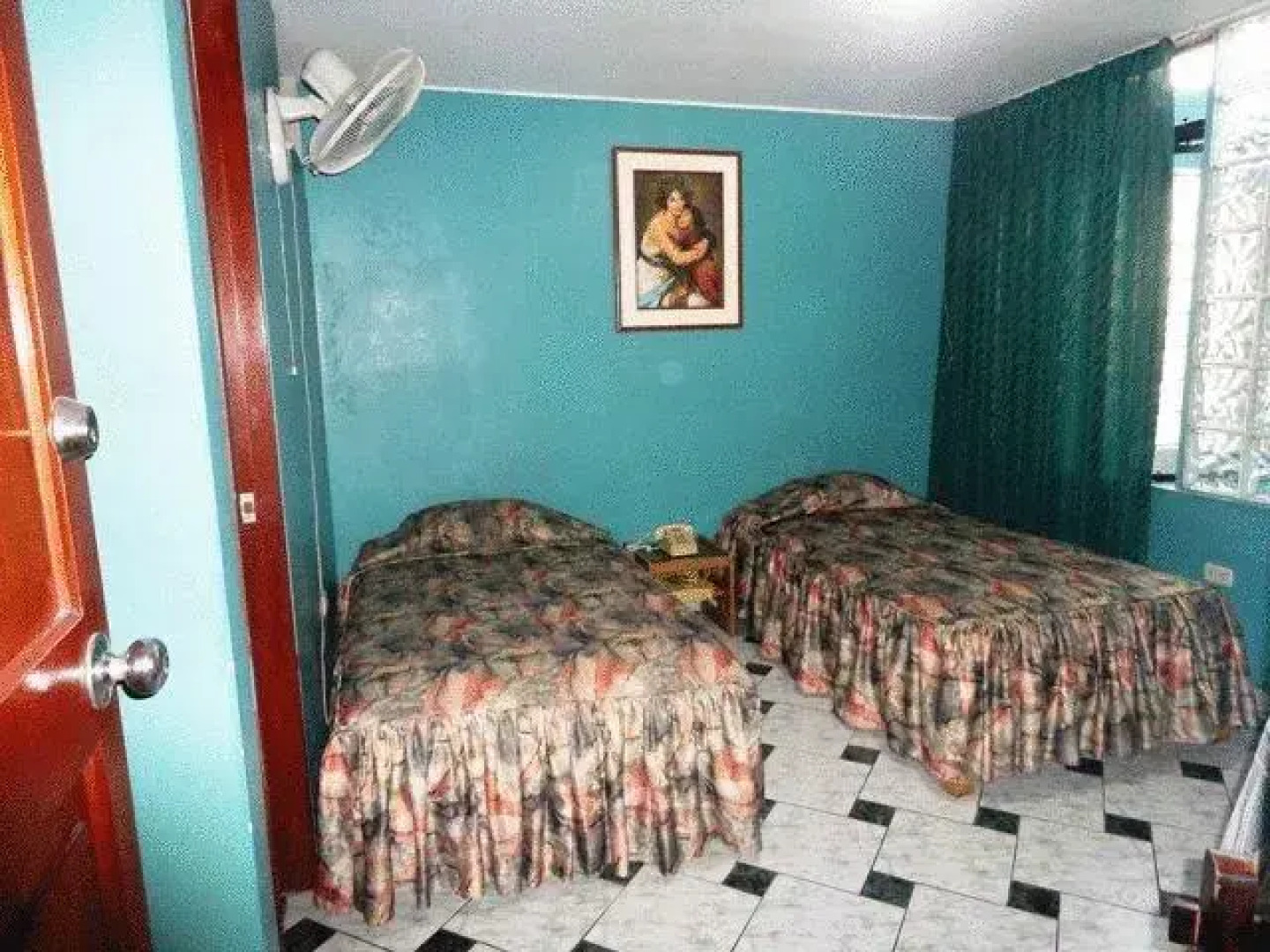 Residencial Aloja Inn