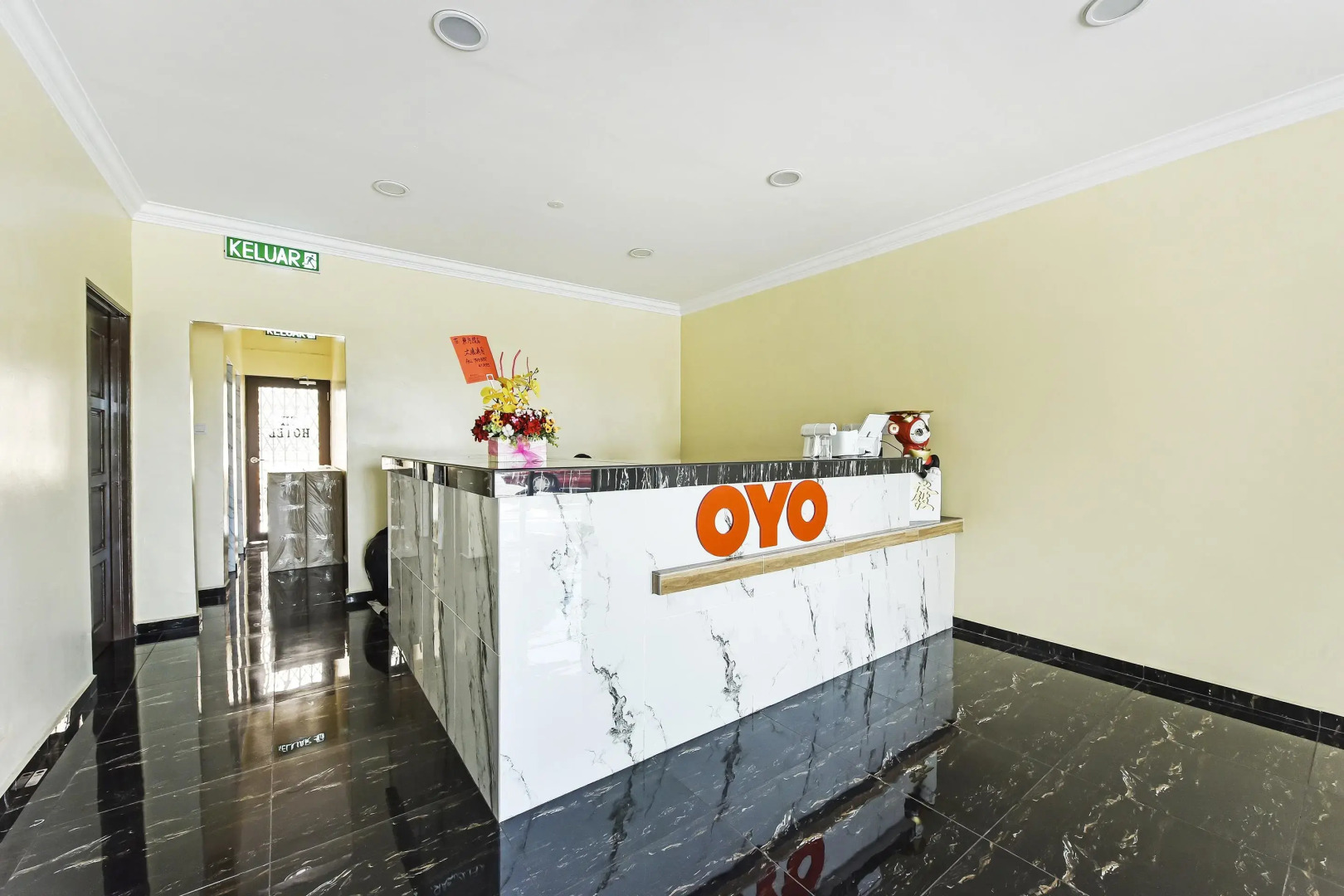 Th Hotel by OYO Rooms